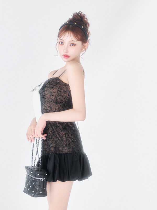 ブラック モデル:明日花キララ 身長162cm 着用サイズ:Sサイズ