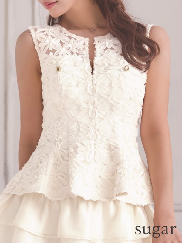 アイボリー　モデル：三上悠亜　身長：159cm　着用サイズ：Sサイズ