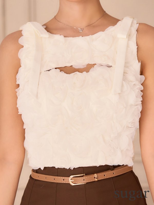 アイボリー×ブラウン　モデル：三上悠亜　身長：159cm　着用サイズ：Sサイズ