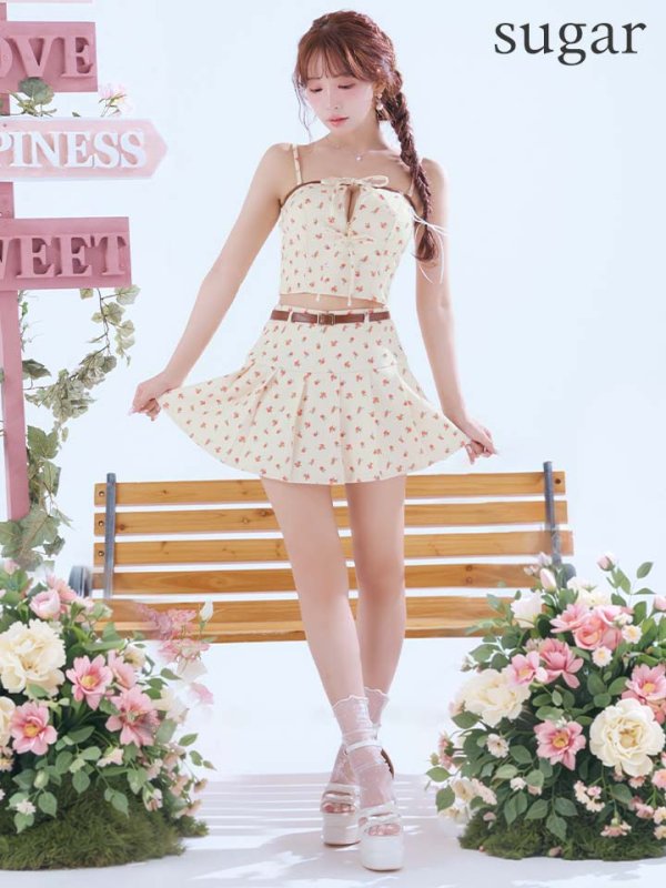 ピンク　モデル：三上悠亜　身長：159cm　着用サイズ：Sサイズ