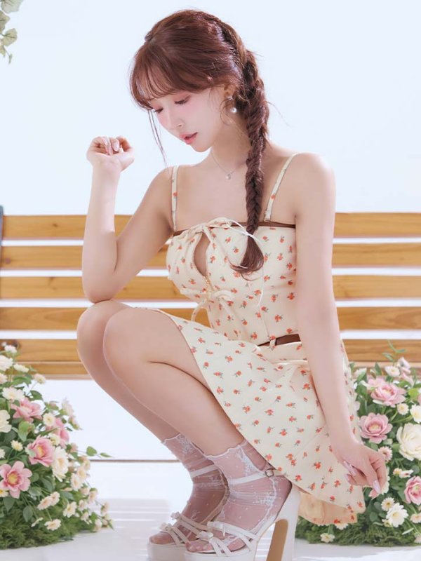 ピンク　モデル：三上悠亜　身長：159cm　着用サイズ：Sサイズ