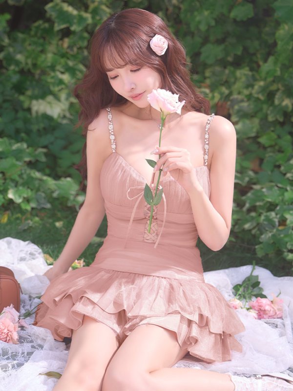ピンク　モデル：三上悠亜　身長：159cm　着用サイズ：Sサイズ