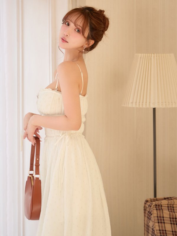 ホワイト　モデル：三上悠亜　身長：159cm　着用サイズ：Sサイズ
