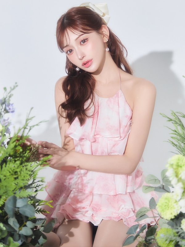 ピンク モデル：明日花キララ　身長：162cm　着用サイズ：Sサイズ