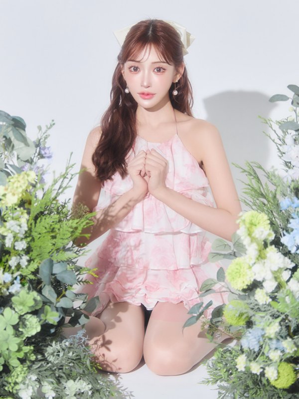 ピンク モデル：明日花キララ　身長：162cm　着用サイズ：Sサイズ