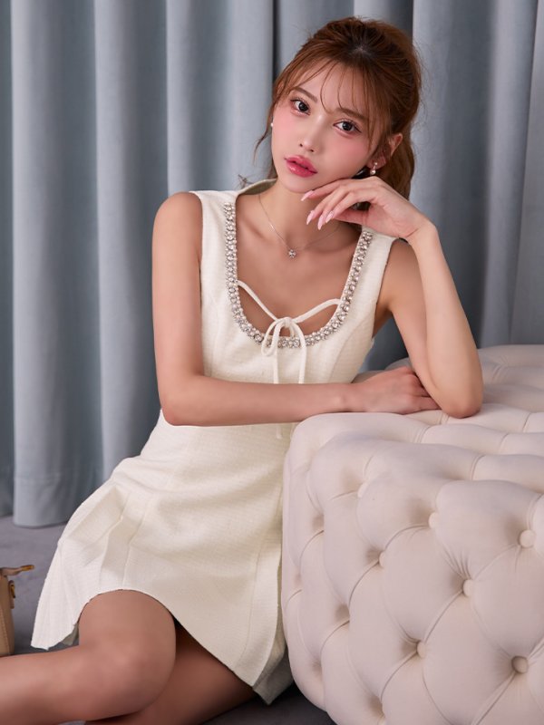 アイボリー　モデル：るりぴ　身長：165cm　着用サイズ：Sサイズ