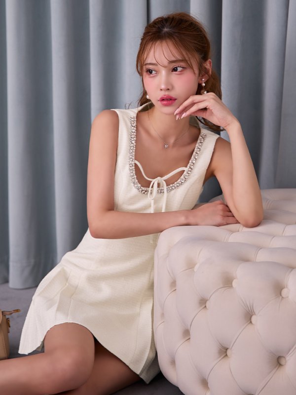 アイボリー　モデル：るりぴ　身長：165cm　着用サイズ：Sサイズ