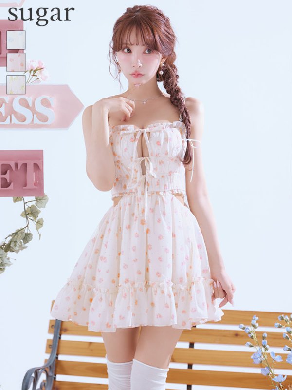 レッド　モデル：三上悠亜　身長：159cm　着用サイズ：Sサイズ