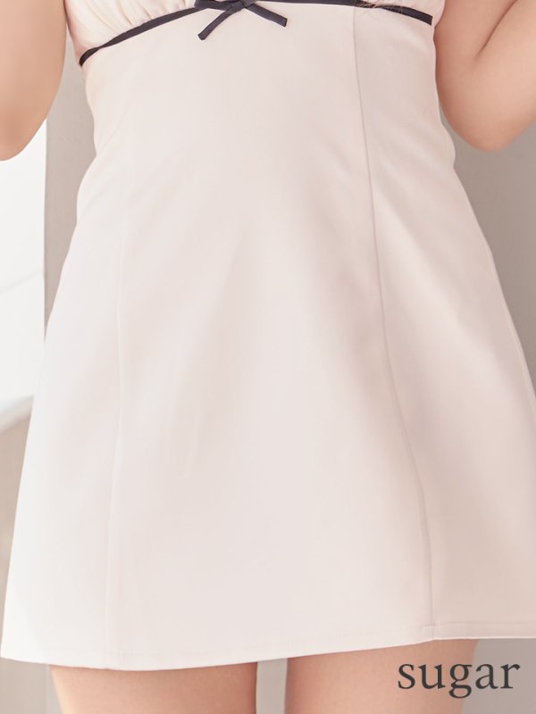 アイボリーxブラック モデル：三上悠亜　身長：159cm　着用サイズ：Sサイズ