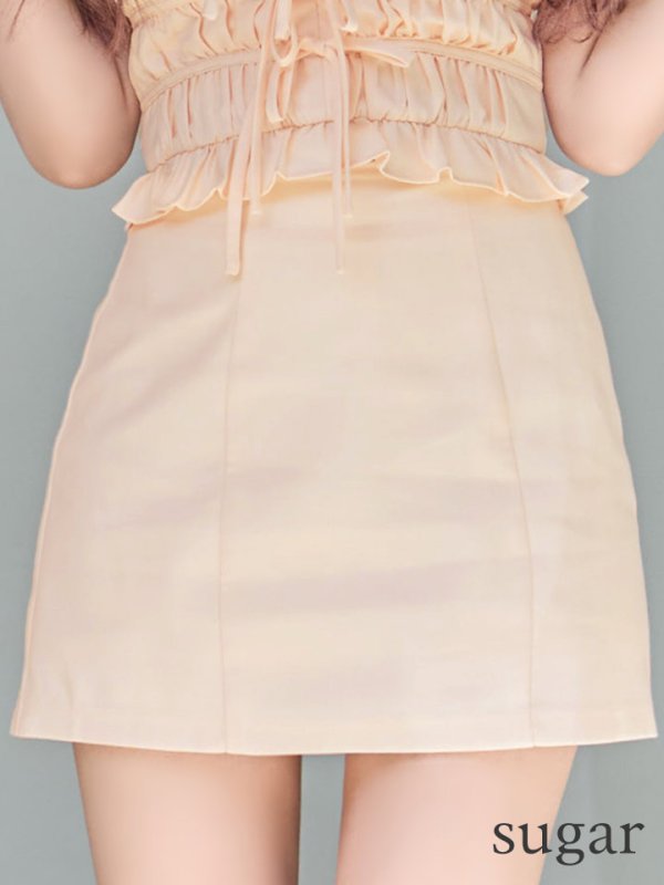 クリーム　モデル：三上悠亜　身長：159cm　着用サイズ：Sサイズ