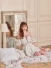 ホワイト　モデル：いおり 身長：164cm 着用サイズ：Sサイズ