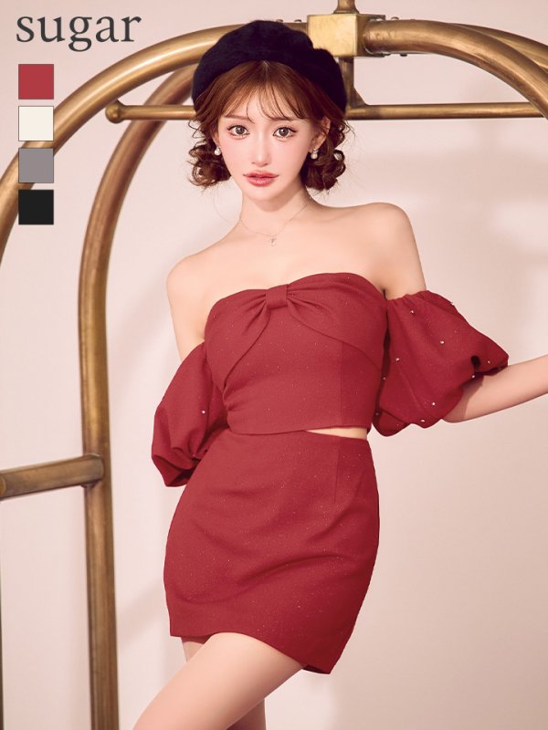 レッド　モデル：明日花キララ　身長：162cm 着用サイズ：Sサイズ