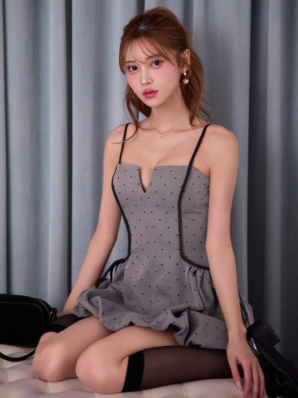 グレー　モデル：るりぴ　身長：165cm　着用サイズ：Sサイズ