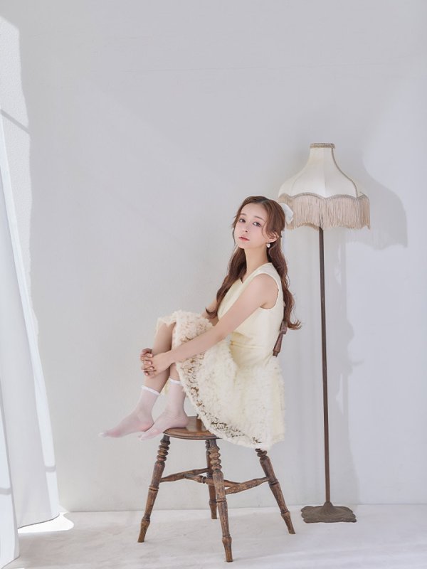 アイボリー　モデル：たまごあゆみ　着用サイズ：Sサイズ