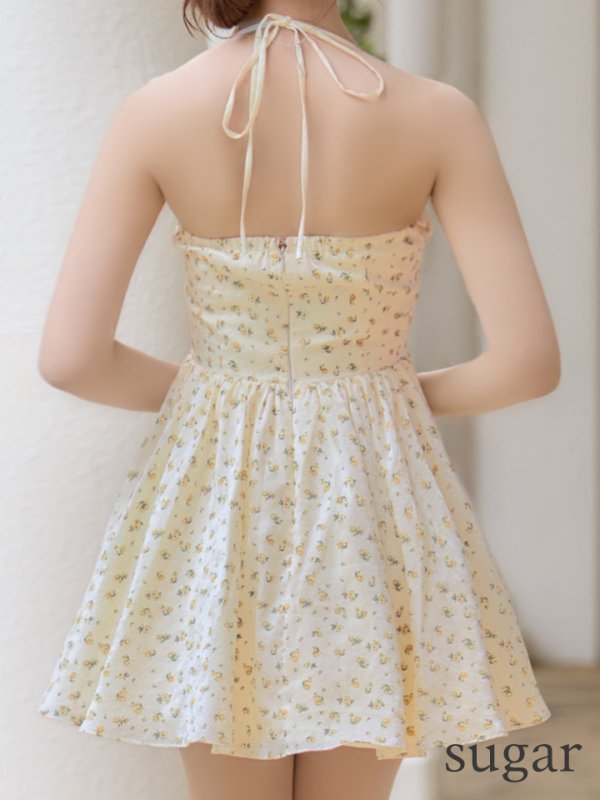 イエロー　モデル：明日花キララ　身長：162cm サイズ：Sサイズ