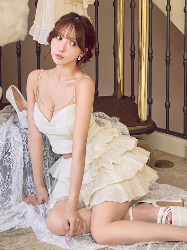 モデル：三上悠亜　身長：159cm　着用サイズ：Sサイズ