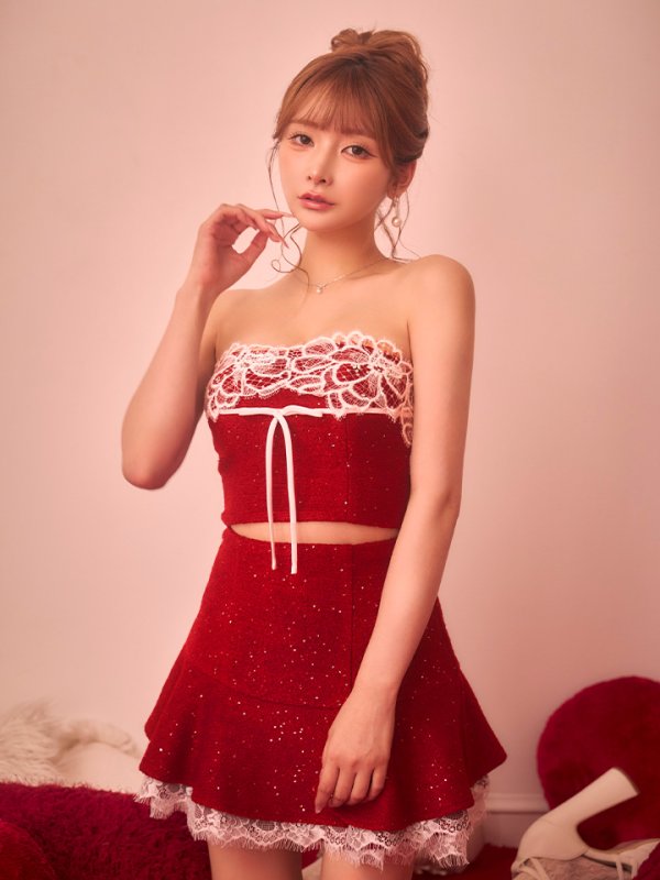 レッド　モデル：まみ　身長：161cm　着用サイズ：Sサイズ
