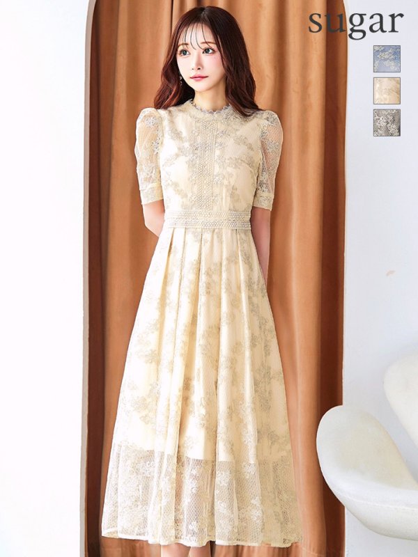 ベージュ　モデル：真優川咲　身長：158cm　着用サイズ：8号(Sサイズ)