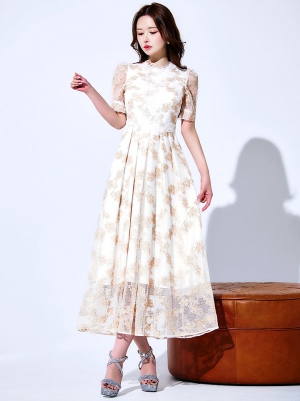 アイボリー モデル:ゆめ 身長:160cm 着用サイズ:8号(Sサイズ)