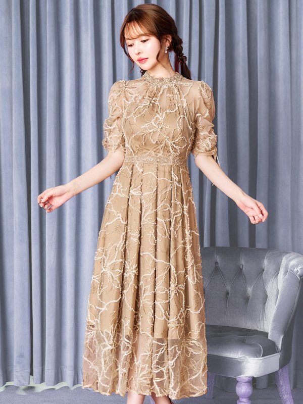 ベージュ モデル：ゆめ　身長：160cm　着用サイズ：8号(Sサイズ)