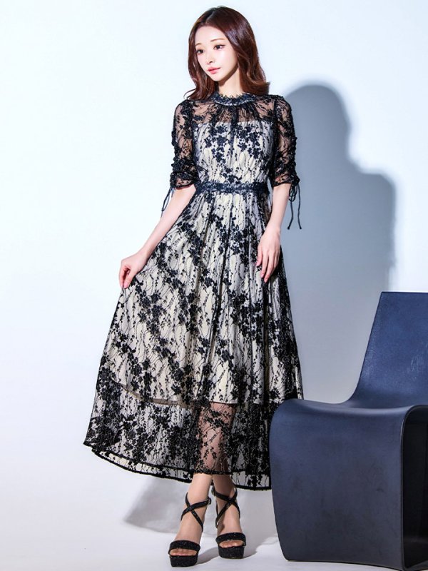 ブラックベージュ モデル：真優川咲　身長：158cm　着用サイズ：8号(Sサイズ)