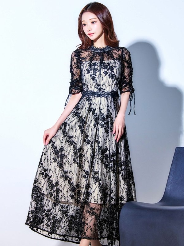 ブラックベージュ モデル：真優川咲　身長：158cm　着用サイズ：8号(Sサイズ)