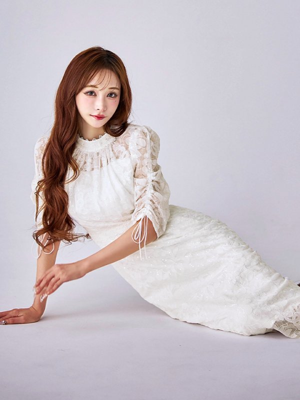 アイボリー モデル：真優川咲　身長：158cm　着用サイズ：8号(Sサイズ)