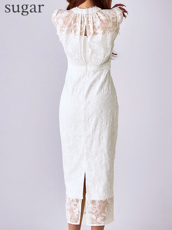 アイボリー モデル：真優川咲　身長：158cm　着用サイズ：8号(Sサイズ)