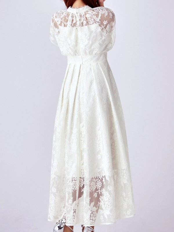 アイボリー モデル：真優川咲　身長：158cm　着用サイズ：8号(Sサイズ)