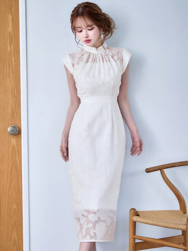 アイボリー：ゆめ　身長：160cm　着用サイズ：8号(Sサイズ)