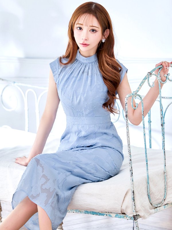 スモーキーブルー　モデル：真優川咲　身長：158cm　着用サイズ：Sサイズ
