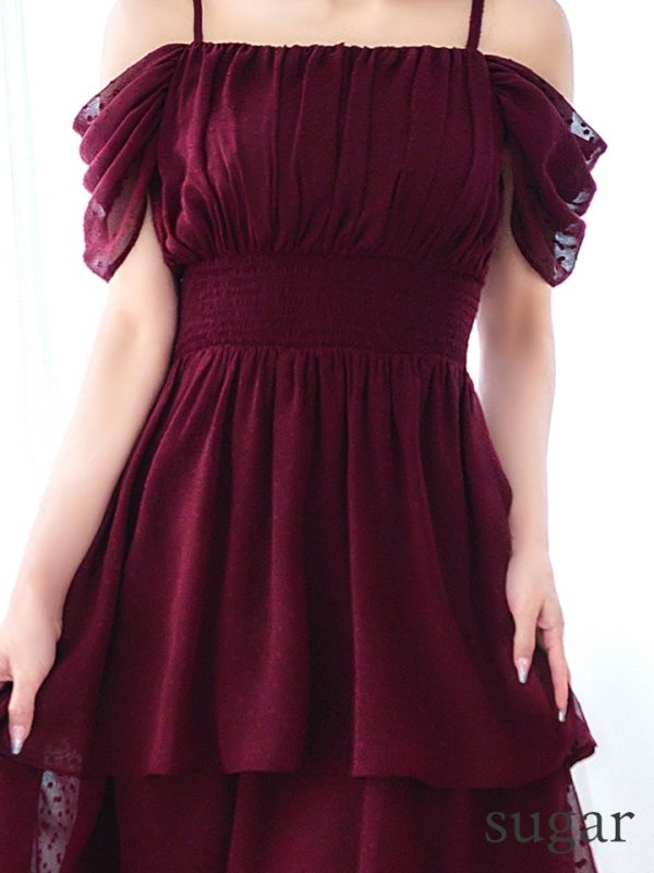 バーガンディ　モデル：真優川咲　身長：158cm　着用サイズ：8号(Sサイズ)