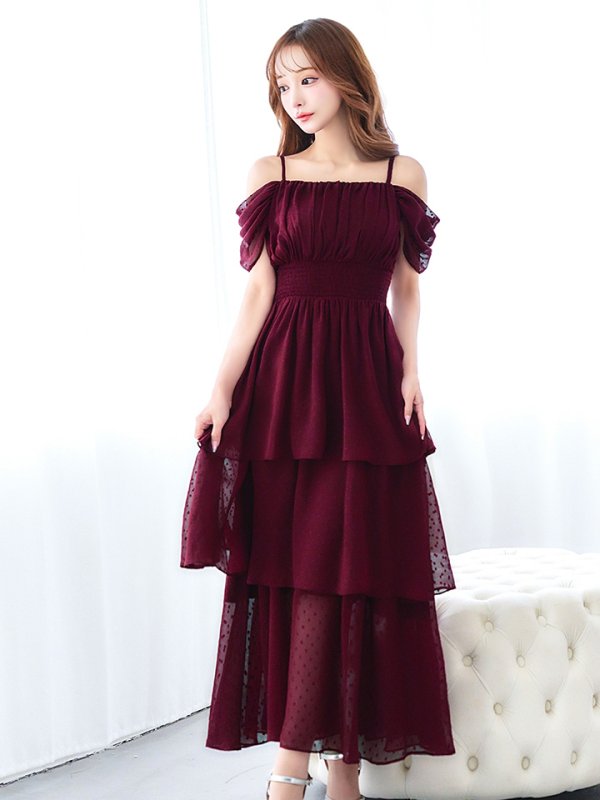 バーガンディ　モデル：真優川咲　身長：158cm　着用サイズ：8号(Sサイズ)