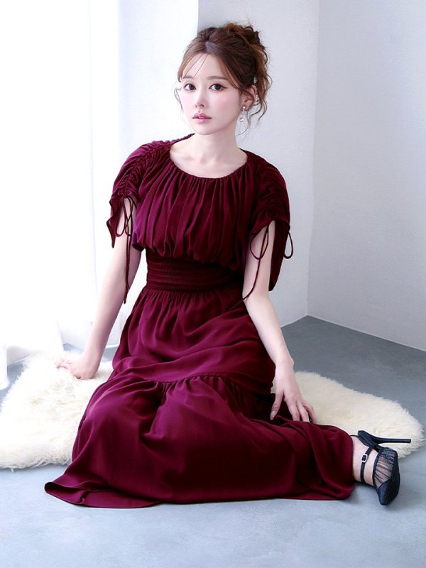 バーガンディ　モデル：ゆめ　身長：160cm　着用サイズ：8号(Sサイズ)