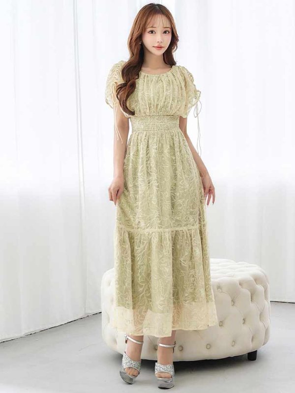 ベージュグリーン　モデル：真優川咲　身長：158cm　着用サイズ：8号(Sサイズ)