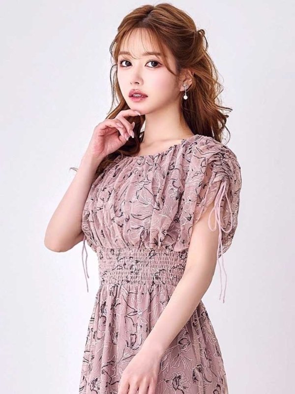 モーヴ　モデル：ゆめ　身長：160cm　着用サイズ：8号(Sサイズ)