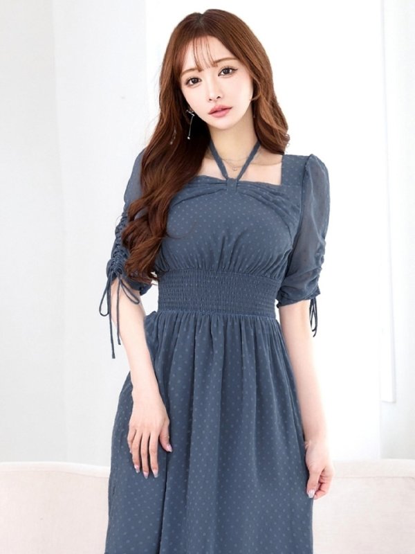 ブルーグレー　モデル：真優川咲　身長：158cm　着用サイズ：8号(Sサイズ)