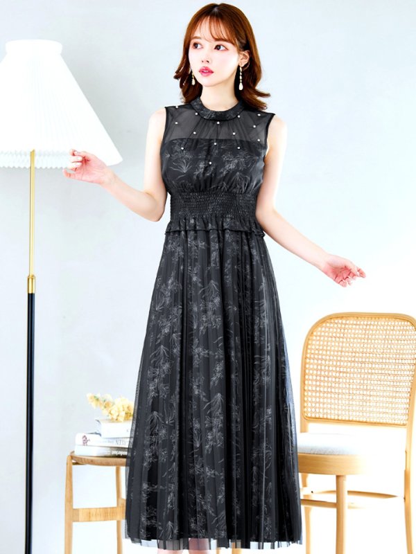 ブラック モデル:ゆめ 身長:160cm 着用サイズ:8号(Sサイズ)