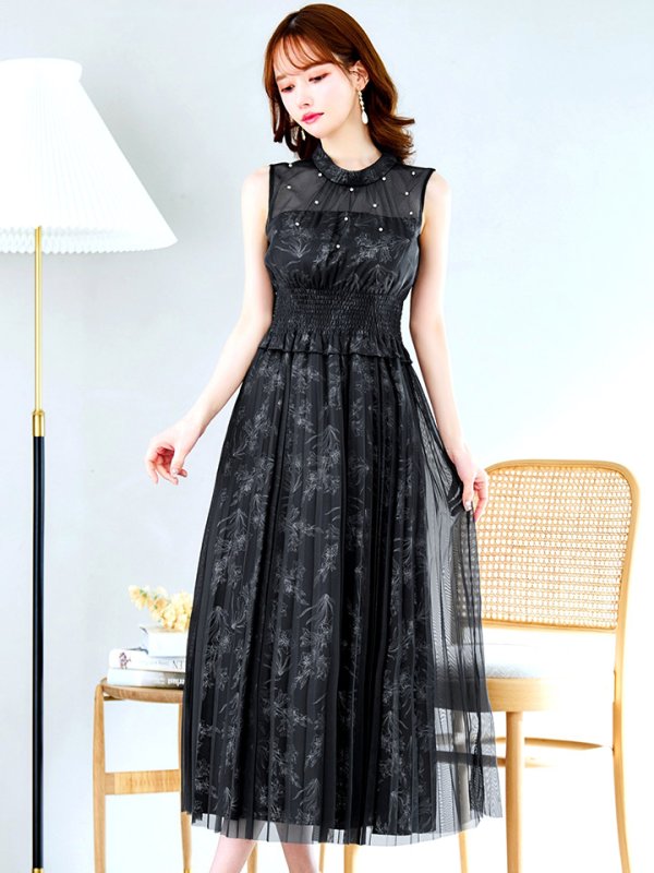 ブラック モデル:ゆめ 身長:160cm 着用サイズ:8号(Sサイズ)