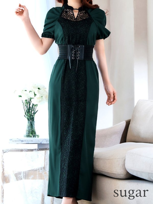 ダークグリーン モデル:真優川咲 身長:158cm 着用サイズ:8号(Sサイズ)