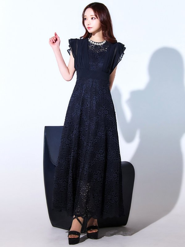 ネイビー　モデル：真優川咲　身長：158cm　着用サイズ：8号(Sサイズ)