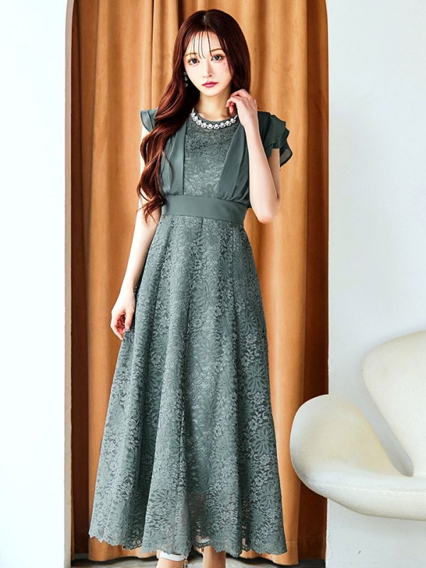 ダスティーグリーン モデル：真優川咲　身長：158cm　着用サイズ：8号(Sサイズ)