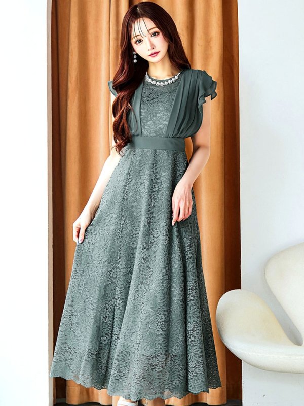 ダスティーグリーン モデル：真優川咲　身長：158cm　着用サイズ：8号(Sサイズ)