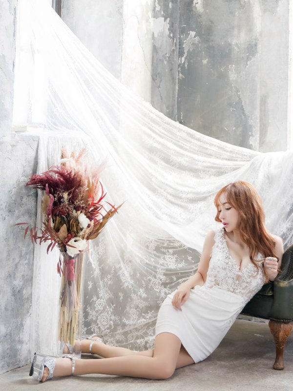 画像8: XS-Lサイズあり【Glossy/グロッシー】スパンコールレース/ ノースリーブ/ ストレッチ/ アシンメトリースカート/ 刺繍/ タイト/ ミニドレス/ キャバドレス【HC02】