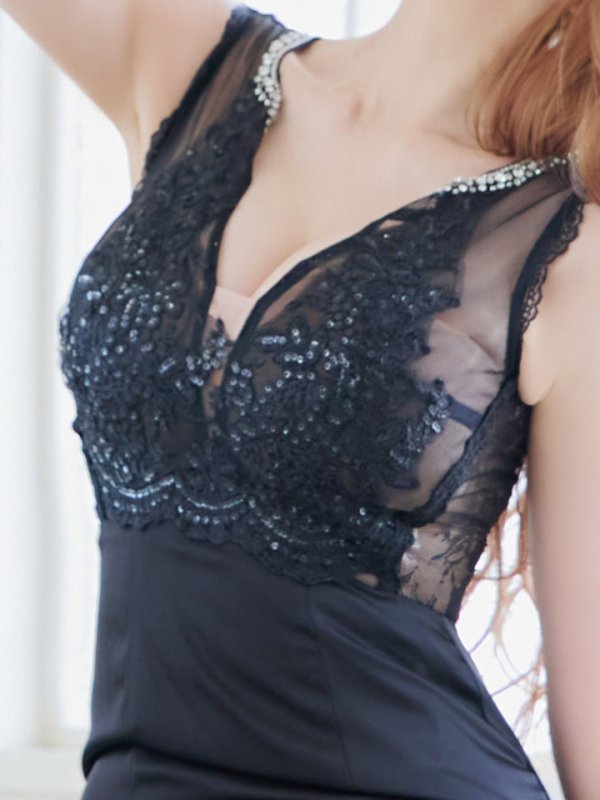 画像6: Lサイズあり【Glossy/グロッシー】ビジュー/ バストカット/ レース/ スリット/ タイト/ ロングドレス/ キャバドレスlong[OF08]