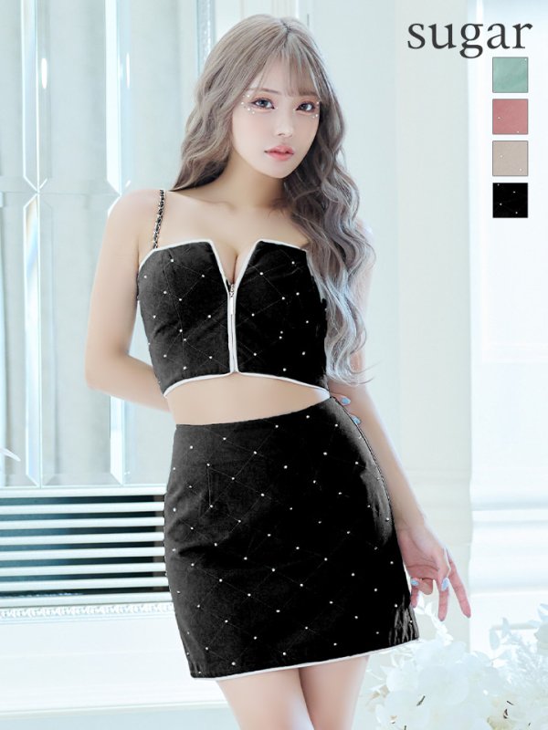 ブラック モデル：如月れい　身長：156cm　着用サイズ：Sサイズ