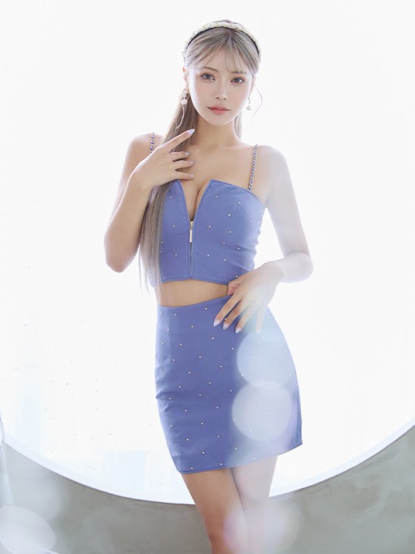 ブルー モデル:如月れい 身長:156cm 着用サイズ:Sサイズ