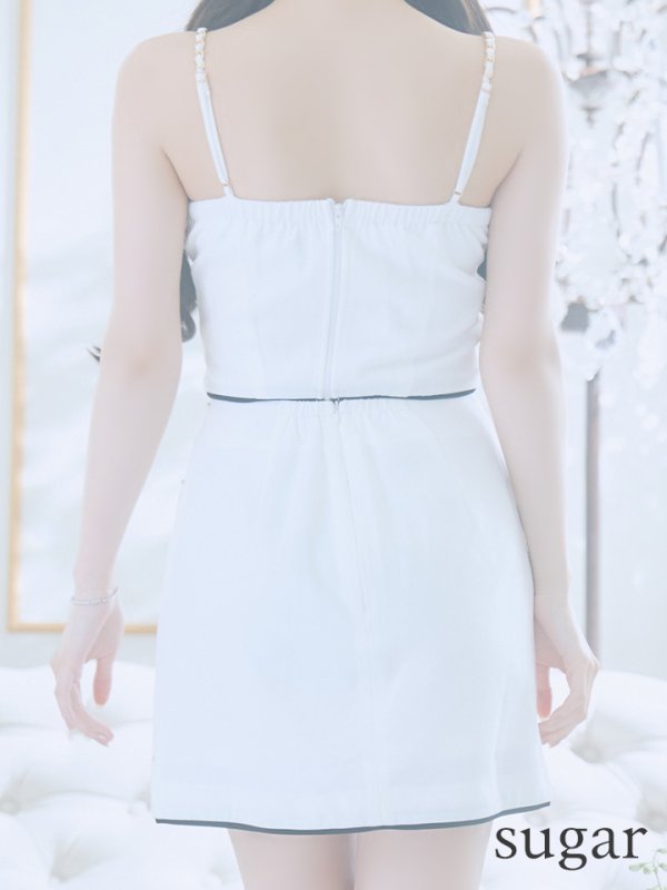 ホワイト モデル:ももか 身長:156cm 着用サイズ:Sサイズ