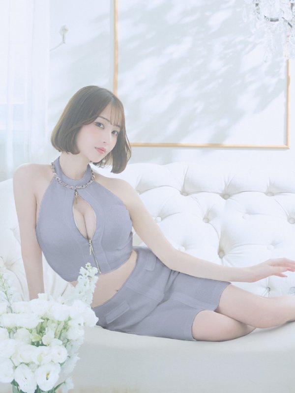 ブルー モデル:天海りこ 身長:156cm 着用サイズ:Sサイズ