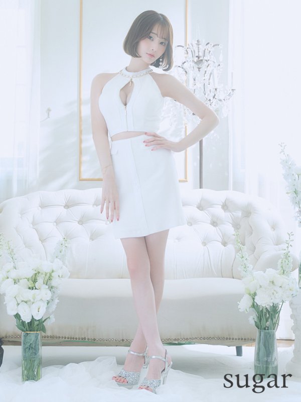 ホワイト モデル:天海りこ 身長:156cm 着用サイズ:Sサイズ